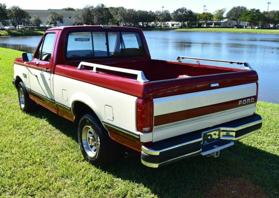 1990 Ford F-150 XLT Lariat 2dr Standard Cab SB - photo 13