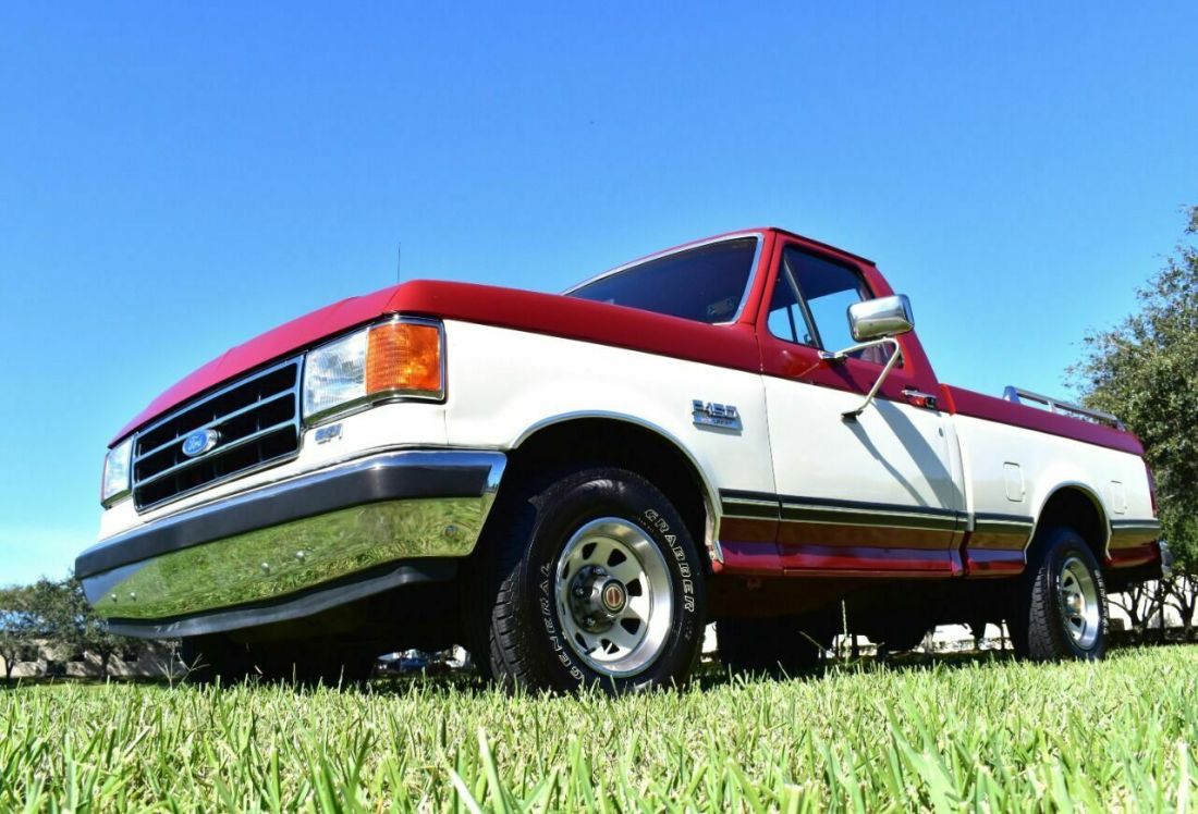 1990 Ford F-150 XLT Lariat 2dr Standard Cab SB - photo 4