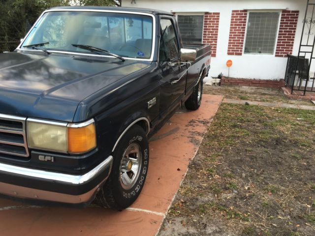 1990 Ford F-150 XLT Lariat Standard Cab Pickup 2-Door 4.9L 1990 Ford F-150
