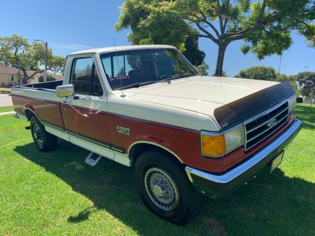 1990 Ford F-250 Lariat XLT - photo 2