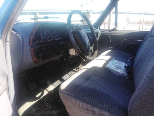 1990 Ford F-250 XLT Lariat Standard Cab Pickup 2-Door - photo 11