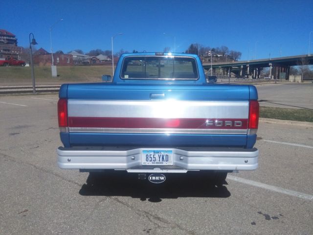 1990 Ford F-250 XLT Lariat Standard Cab Pickup 2-Door - photo 7