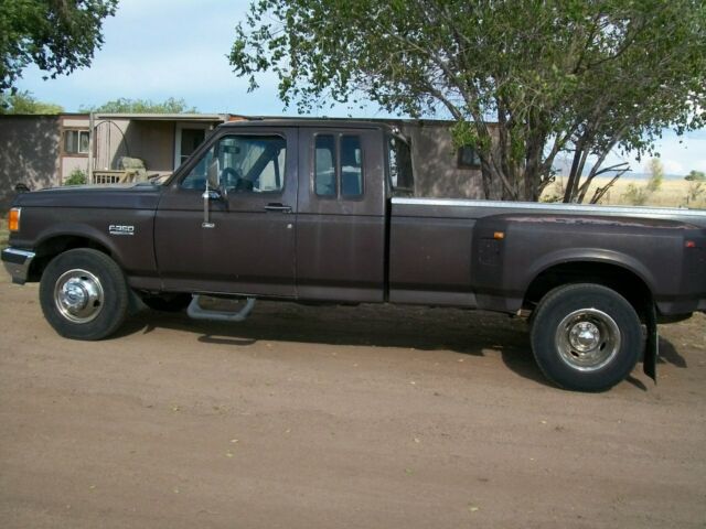 1990 FORD F-350 2 DR. EXTENDED CAB DUALLY LARIAT XLT Arizona truck since new 1990 Ford F-350 lariet