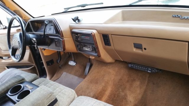 1990 Ford F-350 XLT Lariat Dually - photo 9