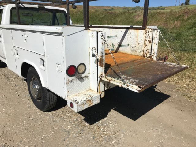 1990 Ford F-350 Utility Service Body w/Tommy Lift Gate - photo 3