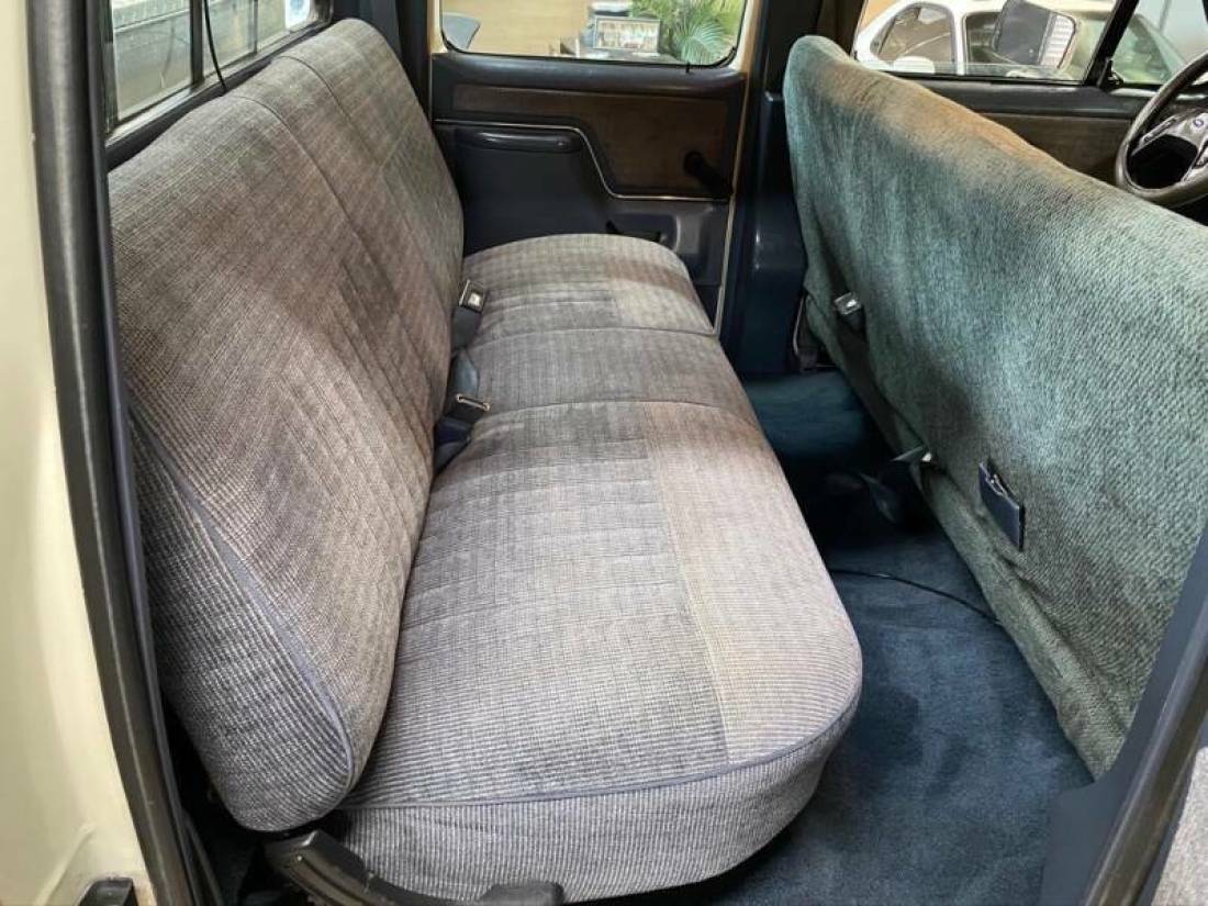 1990 Ford F-350 XLT Lariat 4dr Crew Cab LB - photo 10