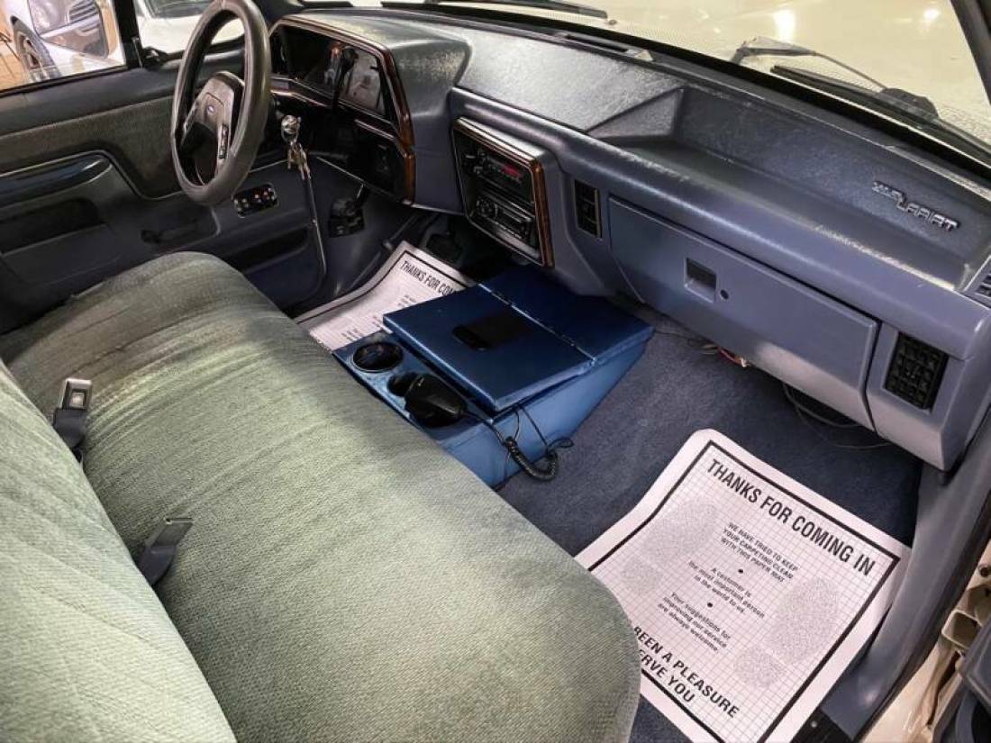 1990 Ford F-350 XLT Lariat 4dr Crew Cab LB - photo 7