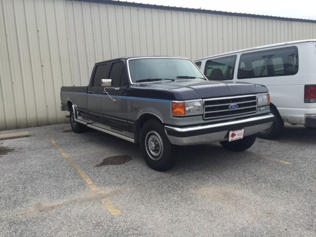 1990 Ford F-350 XLT Lariat Crew Cab Pickup 4-Door 5.8L 1990 Ford F-350 XLT Lariat