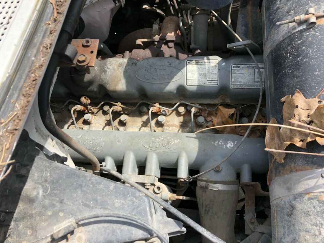 1990 Ford F700 - photo 6