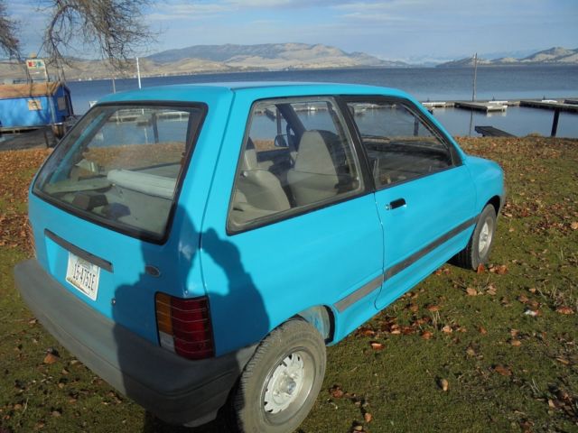 1990 Ford Festiva L Plus Hatchback 2-Door - photo 3