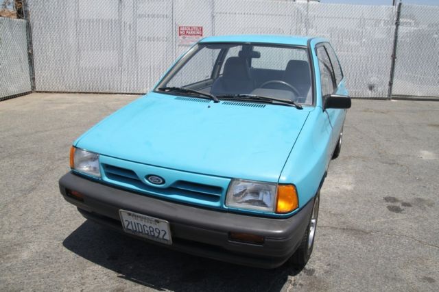 1990 Ford Festiva L Plus Hatchback 2-Door - photo 9
