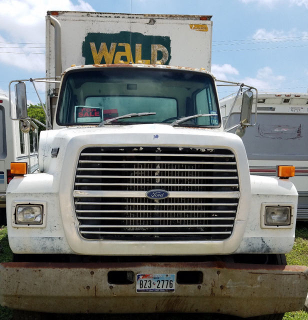 1990 Ford L8000 - photo 2