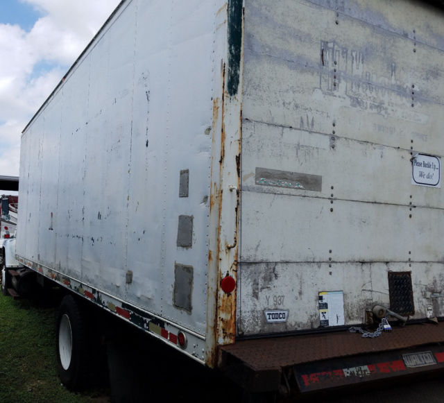 1990 Ford L8000 - photo 6