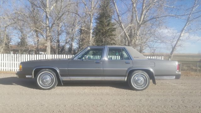 1990 Ford LTD Crown Victoria LX 5.0 EFI 39,000 Miles One Owner NO RESERVE 1990 Ford Crown Victoria LX