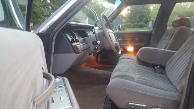 1990 Ford Crown Victoria LX - photo 13