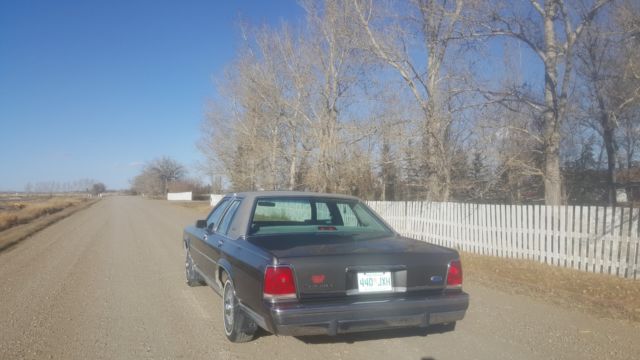 1990 Ford Crown Victoria LX - photo 8