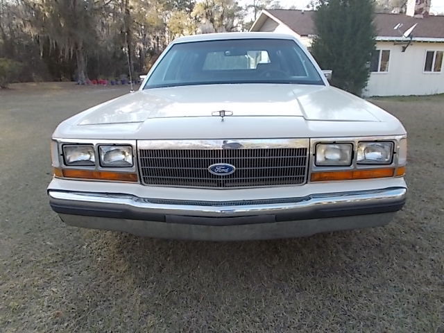1990 Ford Crown Victoria - photo 11