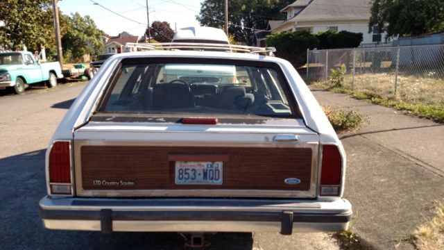 1990 Ford Country Squire Station Wagon - photo 7
