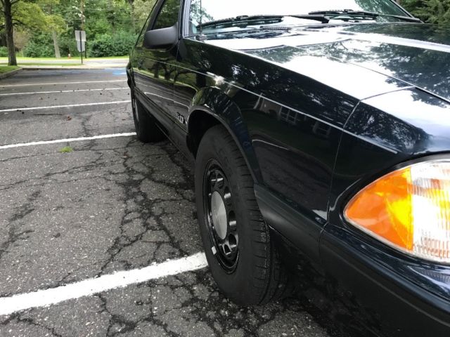 1990 Ford Mustang 5.0 sedan - photo 10