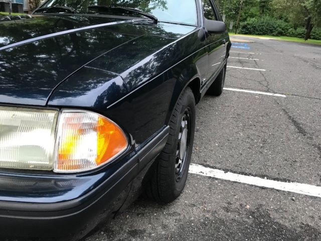1990 Ford Mustang 5.0 sedan - photo 11