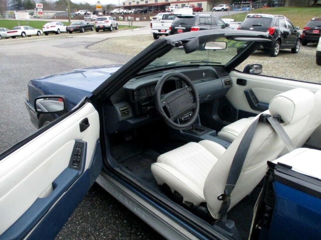 1990 Ford Mustang 2dr Convertible GT - photo 10