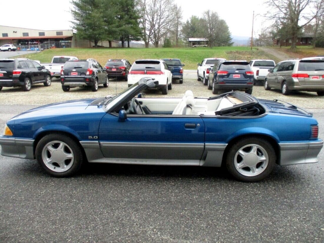 1990 Ford Mustang 2dr Convertible GT - photo 2
