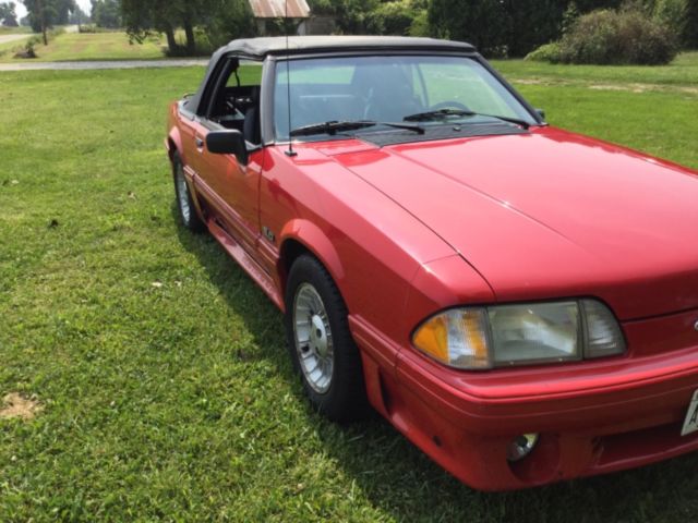 1990 Ford Mustang GT - photo 8