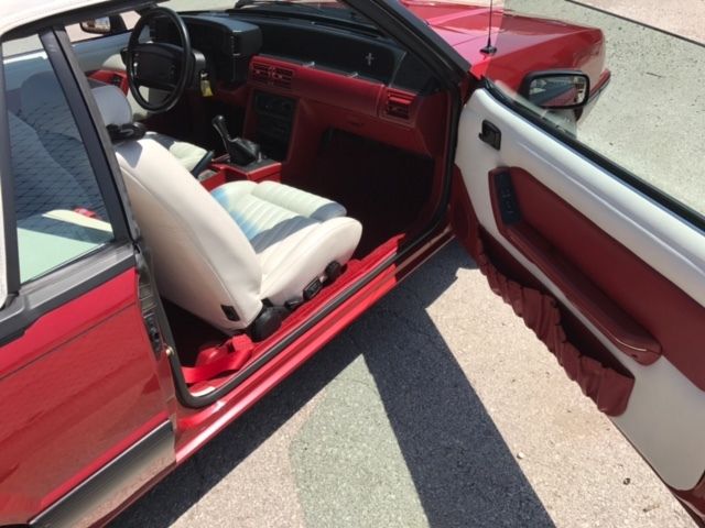 1990 Ford Mustang GT Convertible 2-Door - photo 11