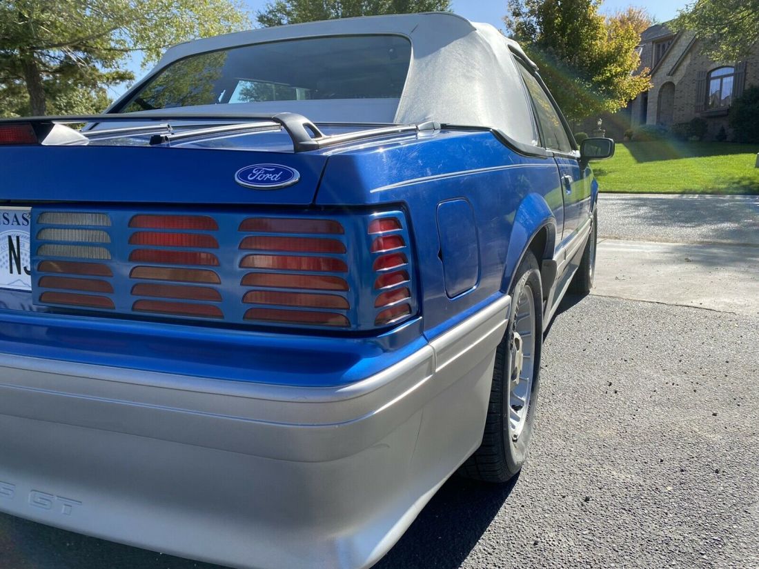 1990 Ford Mustang GT - photo 7