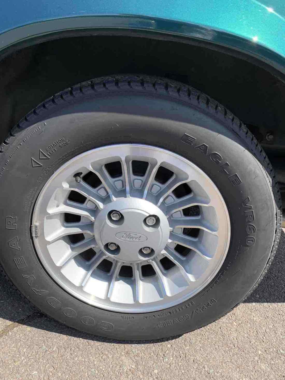 1990 Ford Mustang LX - photo 12