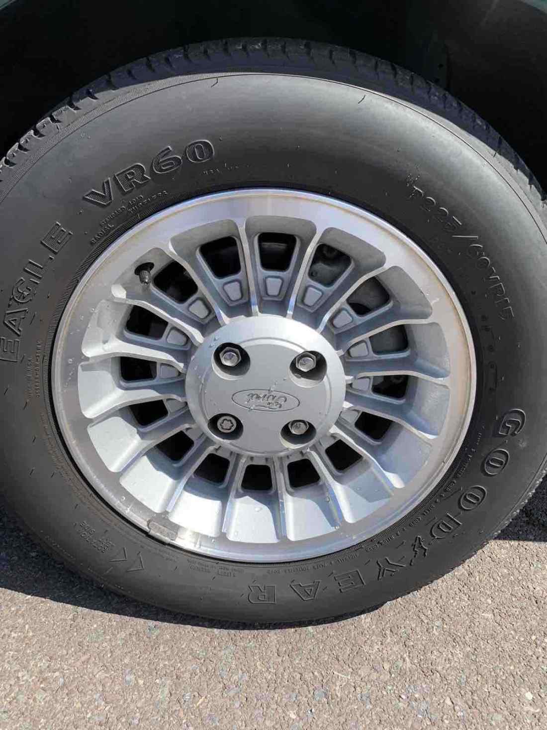 1990 Ford Mustang LX - photo 13