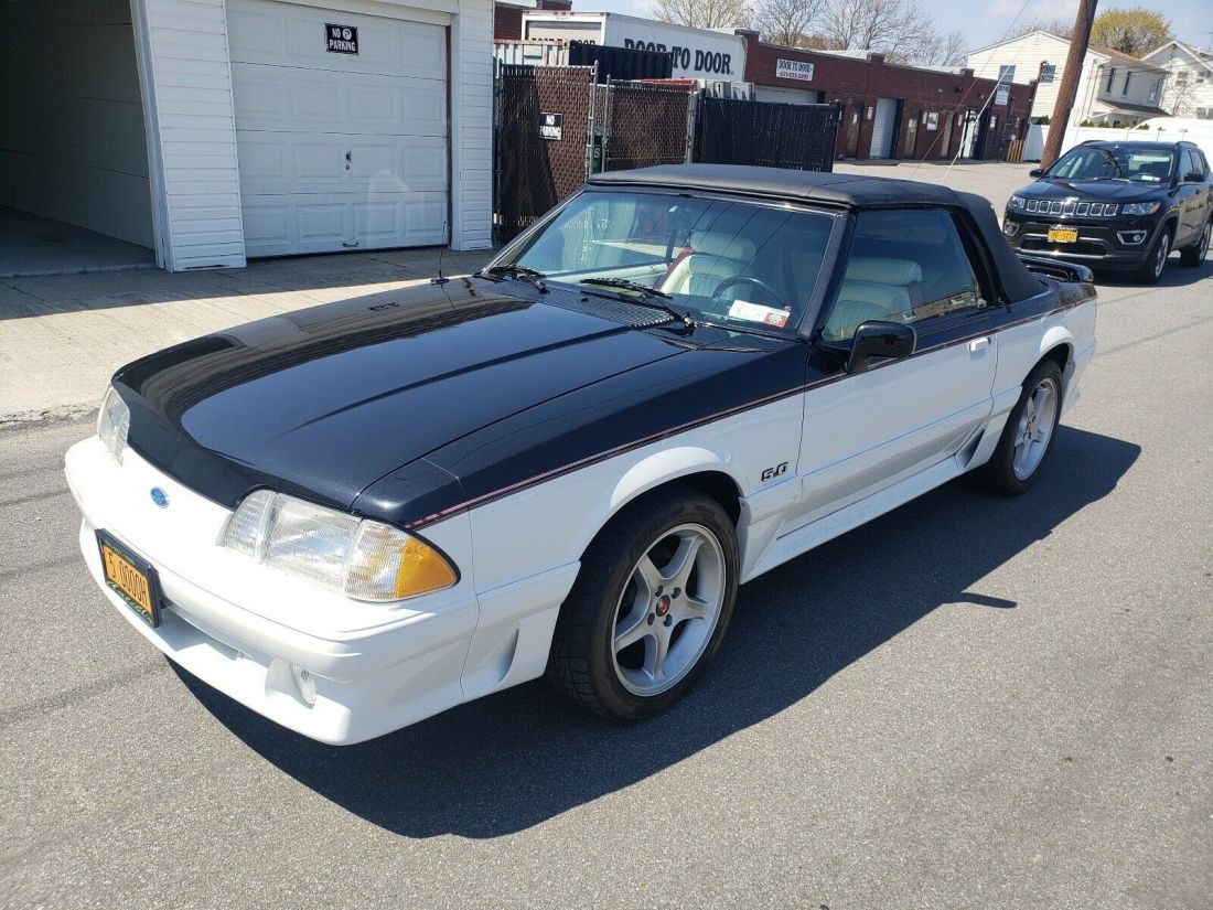 1990 Ford Mustang Convertible White RWD Manual GT 1990 Ford Mustang GT