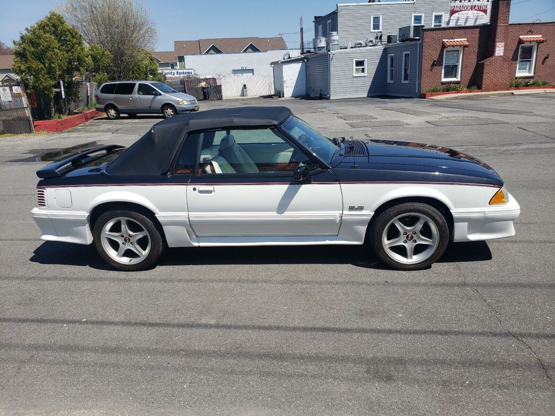 1990 Ford Mustang GT - photo 6