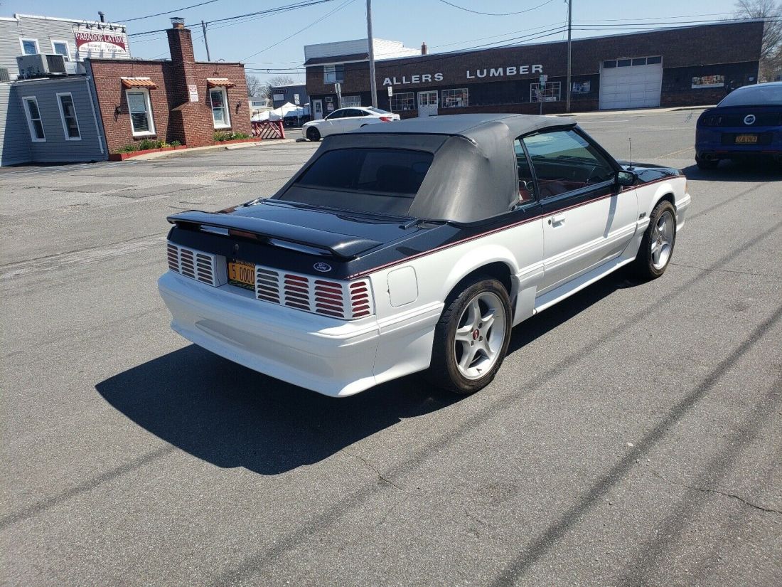 1990 Ford Mustang GT - photo 7