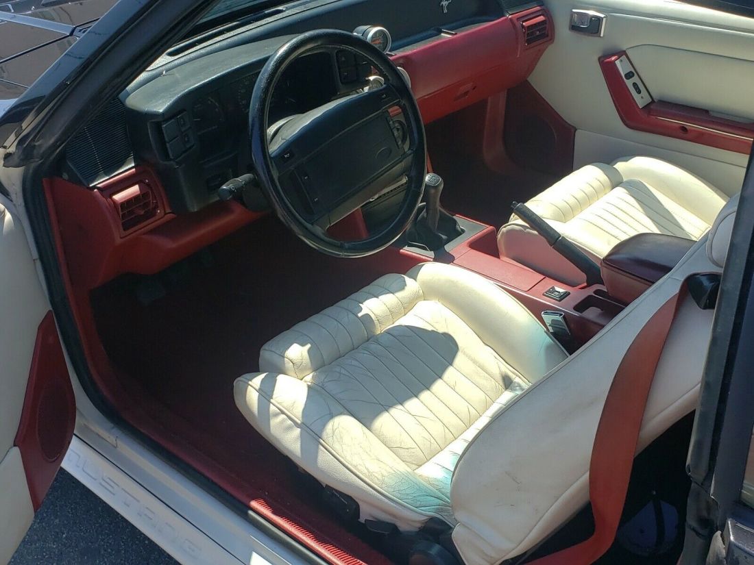 1990 Ford Mustang GT - photo 9