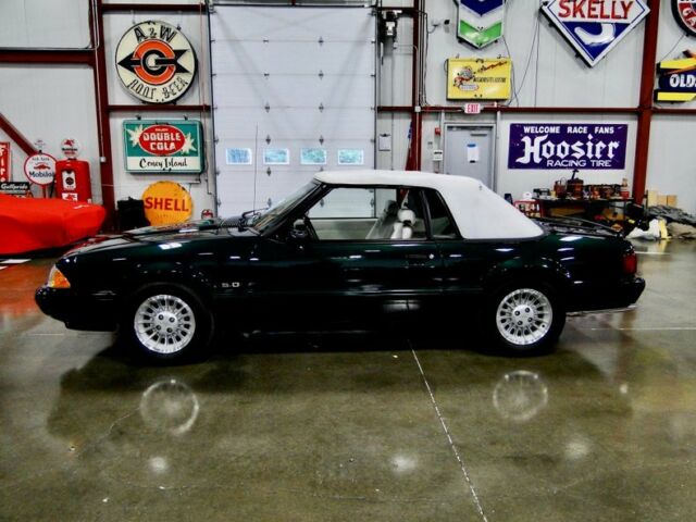 1990 Ford Mustang LX - photo 2