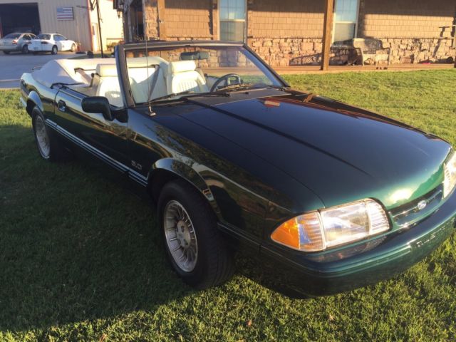 1990 Ford Mustang Fox Body Convertible 25th Anniversary 7-Up edition 1990 Ford Mustang