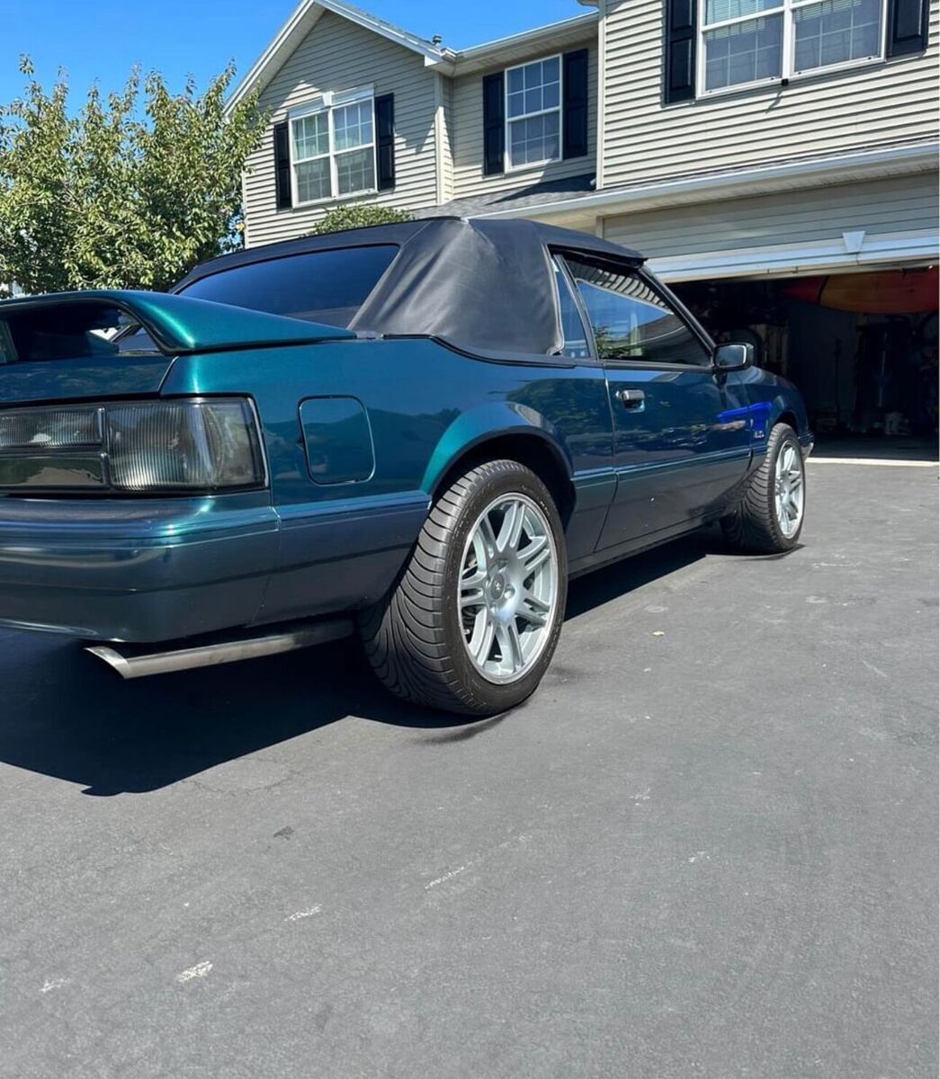 1990 Ford Mustang LX - photo 2