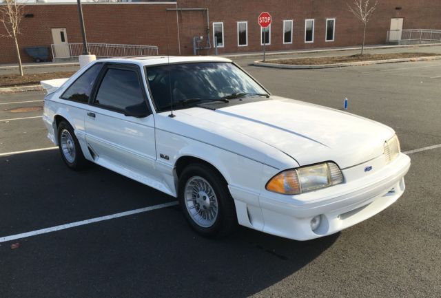 1990 Ford Mustang - photo 2
