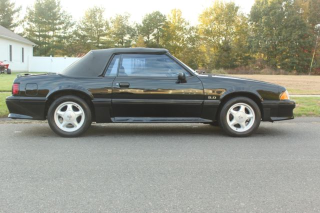 1990 Ford Mustang GT 2dr Convertible Manual 5-Speed RWD V8 5.0L Gasoline 1990 Ford Mustang GT 2dr Hatchback