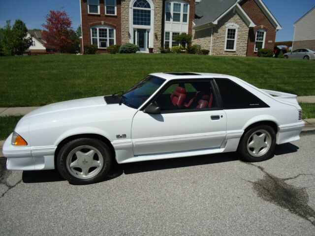 1990 Ford Mustang GT - photo 3