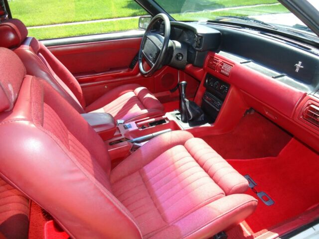 1990 Ford Mustang GT - photo 6