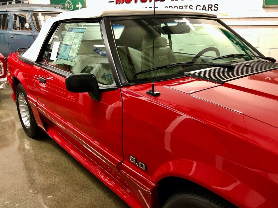1990 Ford Mustang - photo 8