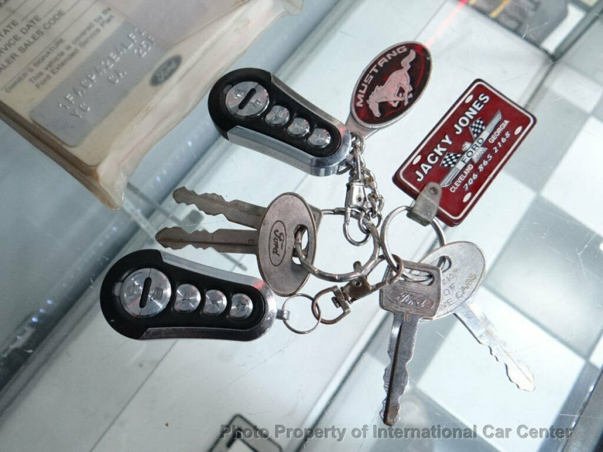1990 Ford Mustang 2dr Hatchback GT - photo 9