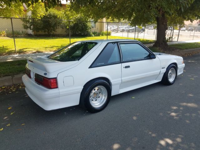 1990 Ford Mustang - photo 4