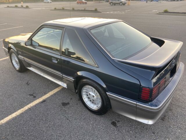 1990 Ford Mustang GT - photo 4