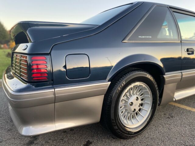 1990 Ford Mustang GT - photo 6
