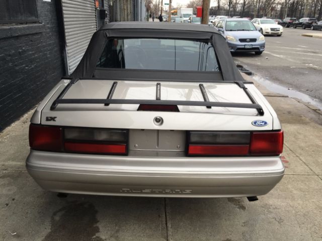 1990 Ford Mustang - photo 7