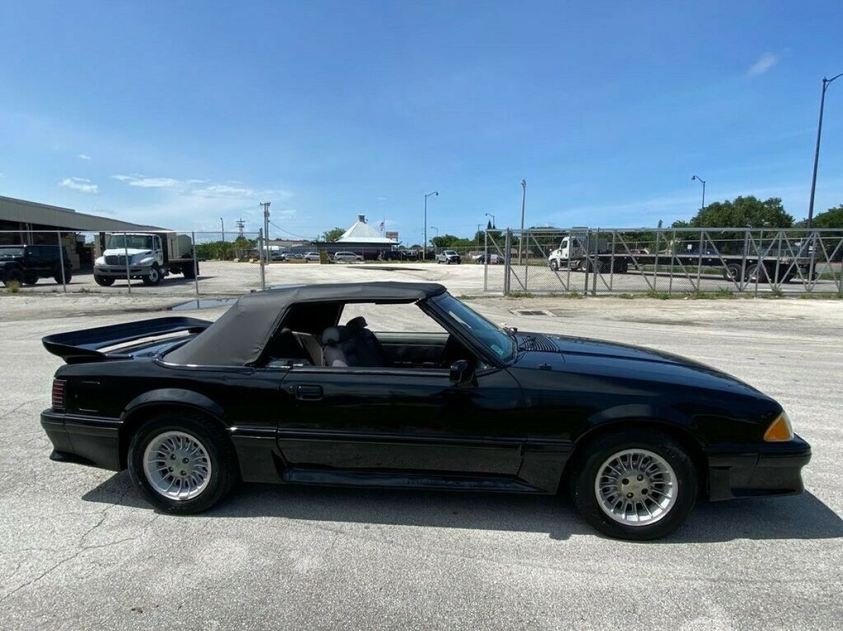 1990 Ford Mustang GT 2dr Convertible