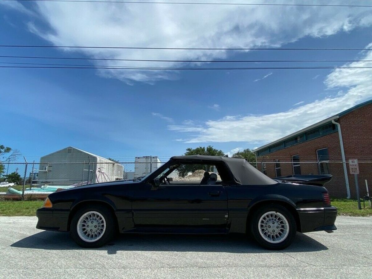 1990 Ford Mustang GT 2dr Convertible - photo 4